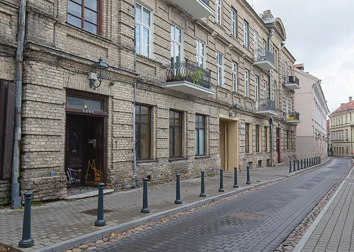 Modern Old Town With Free Parking *